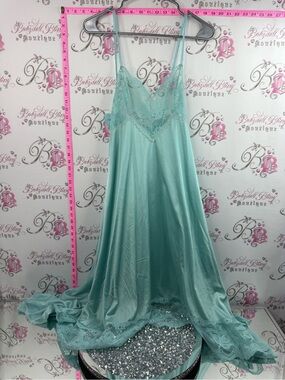 Dress vintage shiny Silky Lace Trim Mint Slip Dress with Spaghetti Straps